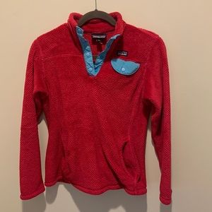 Patagonia 1/4  button fleece in fuchsia. Size extra large (14).